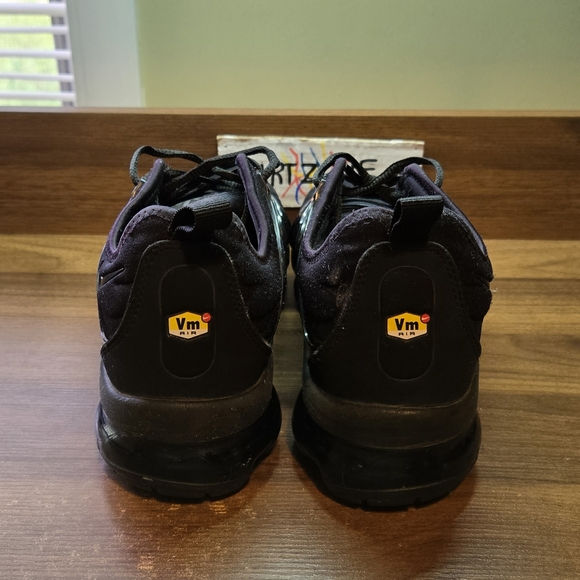 Nike Air Vapormax Plus Triple Black - Picture 3 of 7